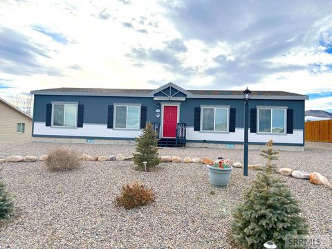 Photo of 1030 Excelsior Lane, CHALLIS, ID 83226 (MLS # 2181103)