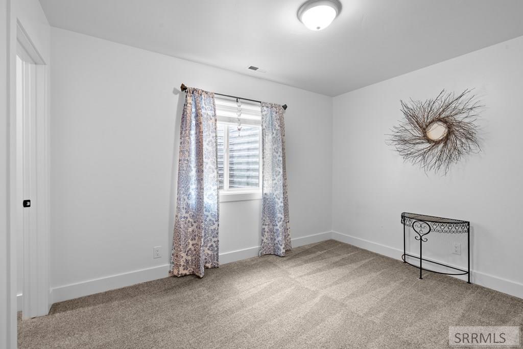 671 Roxbury St, IDAHO FALLS, Idaho image 35