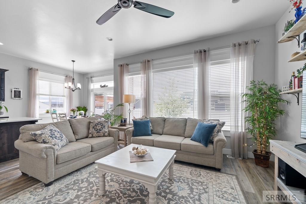 671 Roxbury St, IDAHO FALLS, Idaho image 3