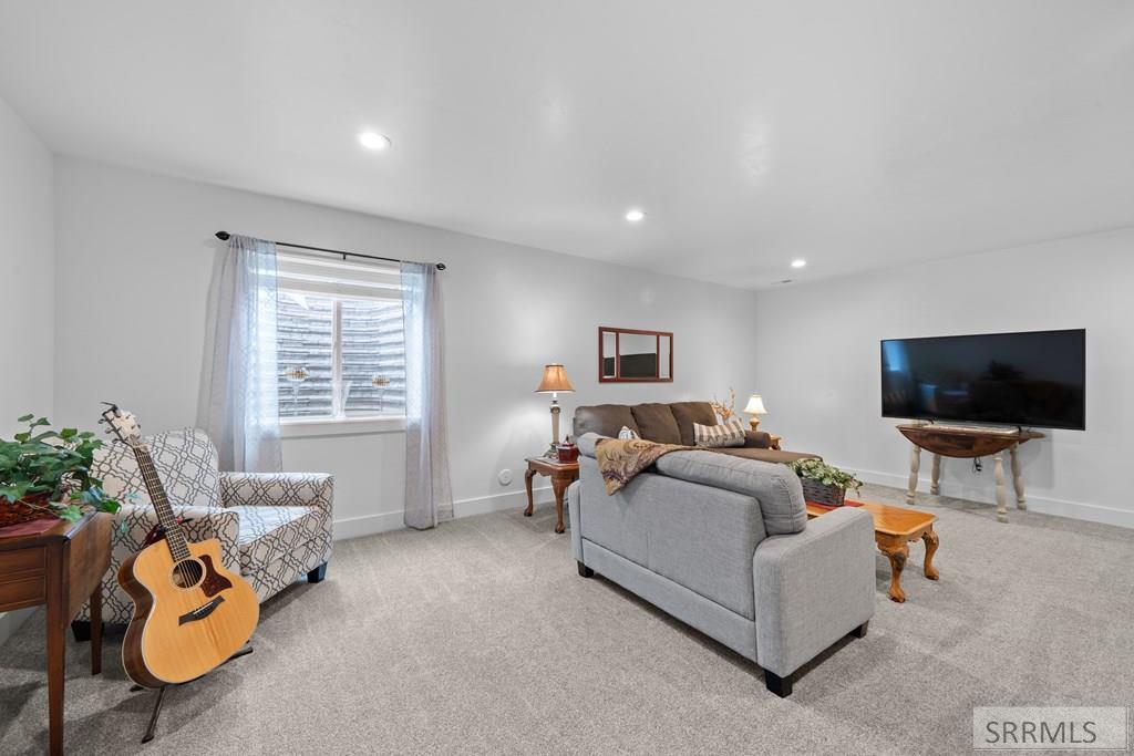671 Roxbury St, IDAHO FALLS, Idaho image 28