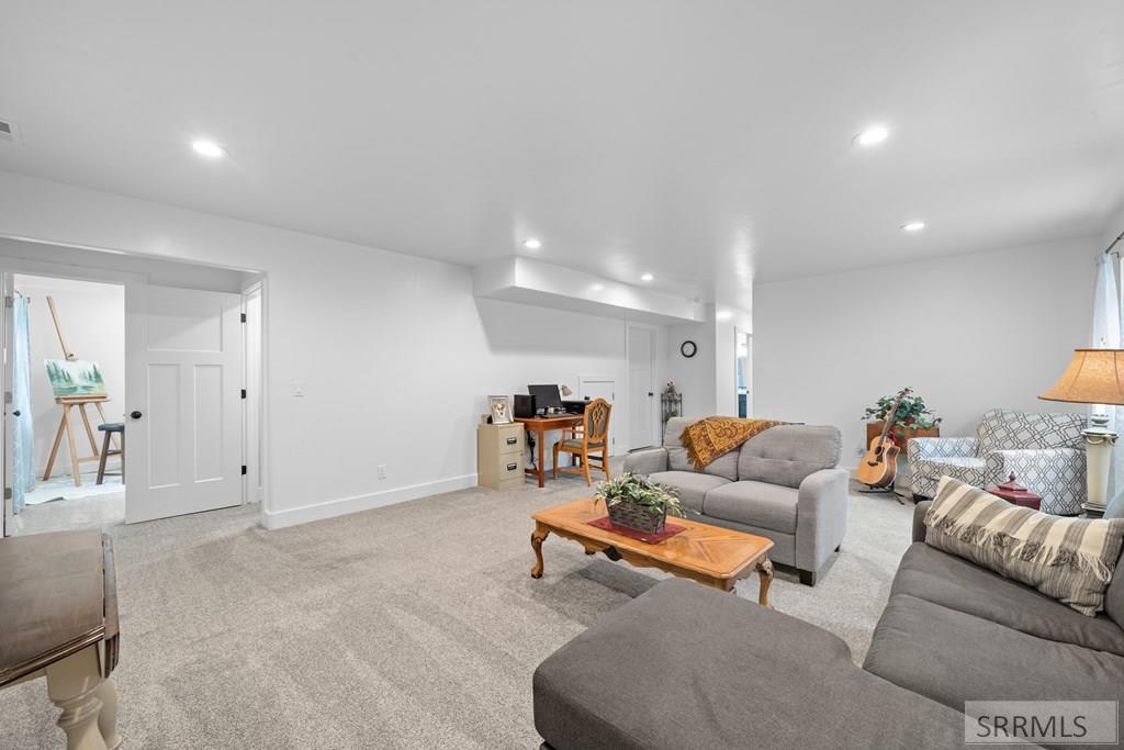 671 Roxbury St, IDAHO FALLS, Idaho image 31