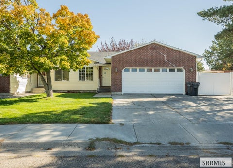 Photo of 1233 Hoopes Ave, IDAHO FALLS, ID 83404 (MLS # 2189828)