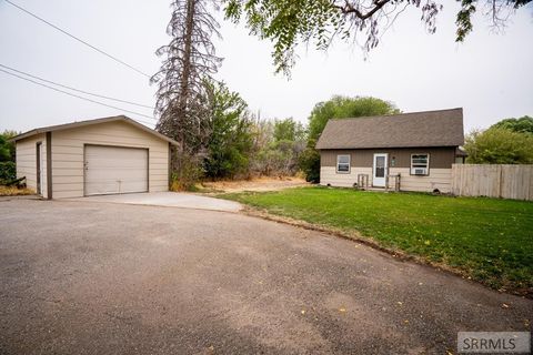 Photo of 41 S 700 W, BLACKFOOT, ID 83221 (MLS # 2179166)