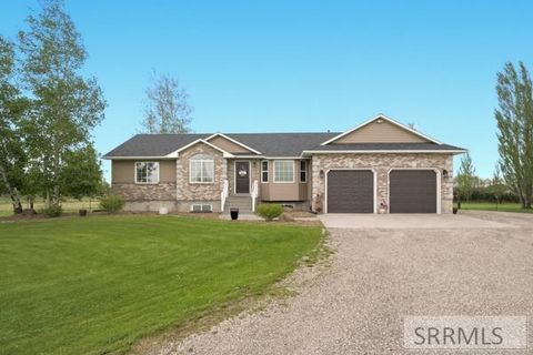 Photo of 1814 Morning View Drive, REXBURG, ID 83440 (MLS # 2186340)