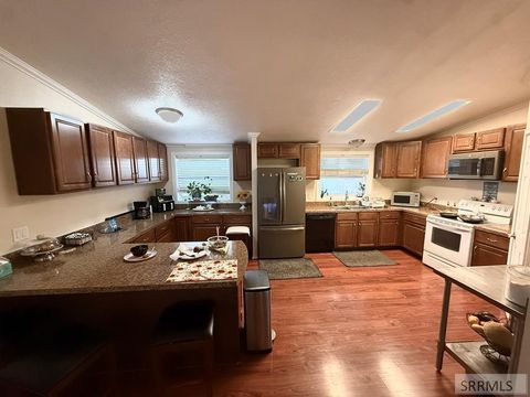 1780 Whispering Pines Drive IDAHO FALLS ID 83401