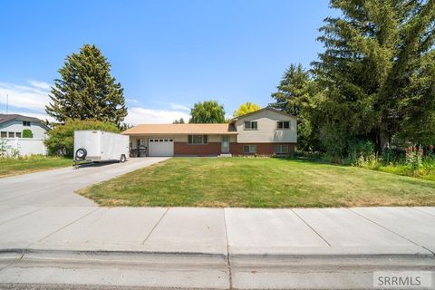 Homes For Sale - 226 W Center Street<br/> FIRTH, ID 83236