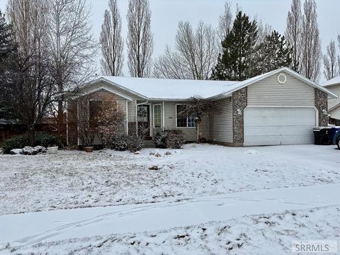 Photo of 124 Tamarack Avenue, REXBURG, ID 83440 (MLS # 2181770)