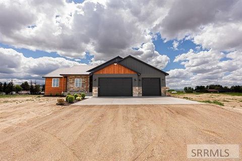 Photo of 148 Pheasant Run Circle, AMERICAN FALLS, ID 83211 (MLS # 2176698)