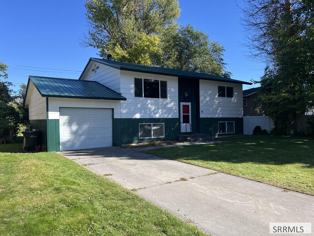 464 Neptune Drive