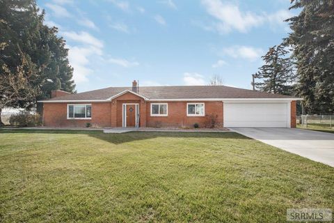 Photo of 931 W Hwy 39, BLACKFOOT, ID 83221 (MLS # 2180685)