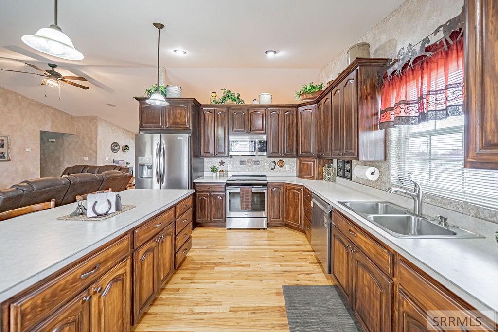 1333 W 750 S, PINGREE, Idaho image 16