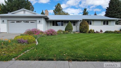 Photo of 2343 Mesa Street, IDAHO FALLS, ID 83401 (MLS # 2179956) Photo of 2343 Mesa Street, IDAHO FALLS, ID 83401 (MLS # 2179956)