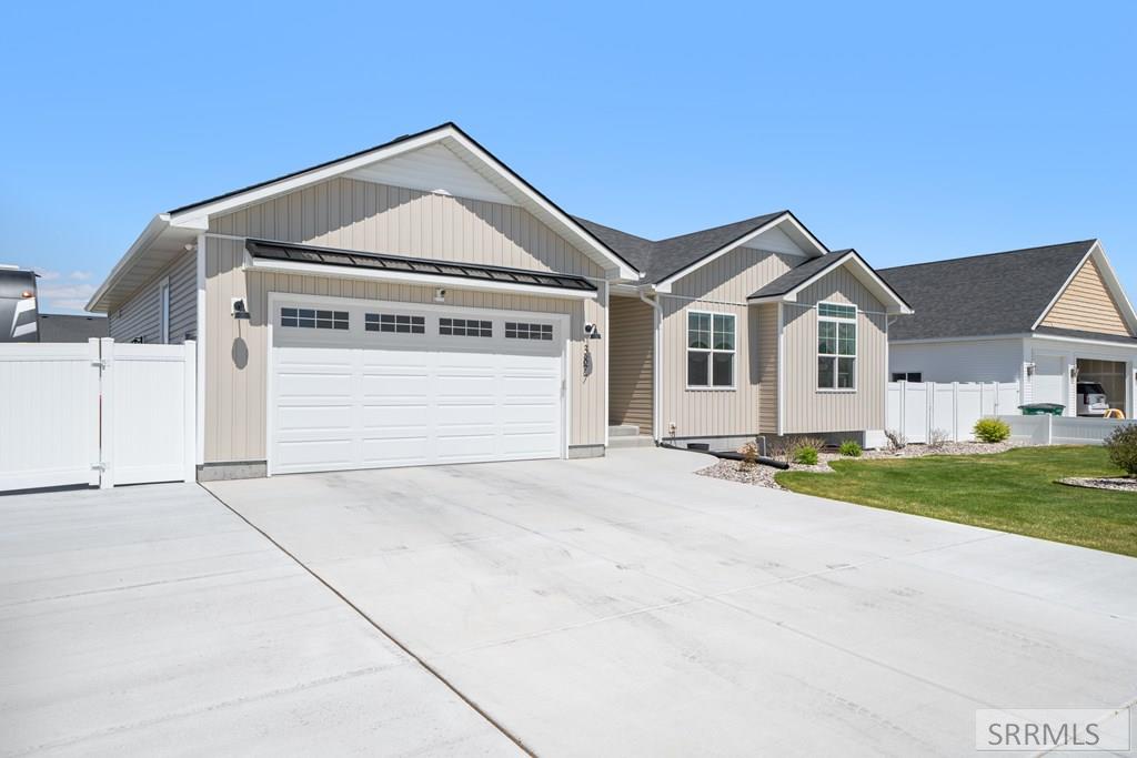 3877 Pepperwood Lane