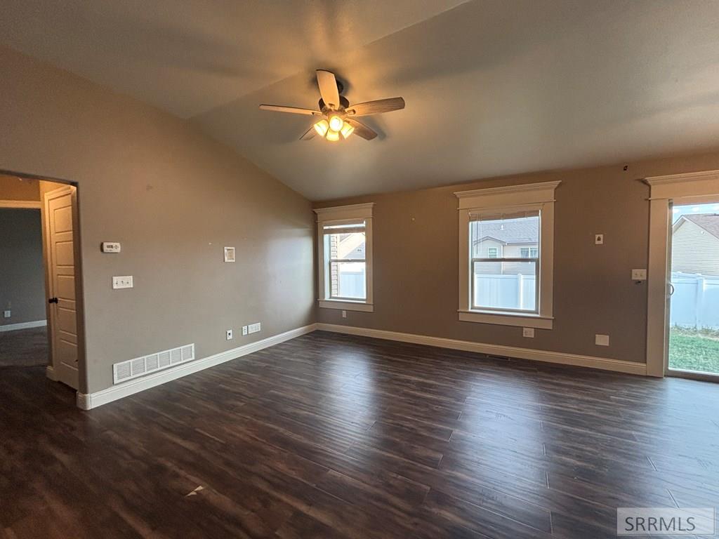 5136 Ryanne Way, IONA, Idaho image 12