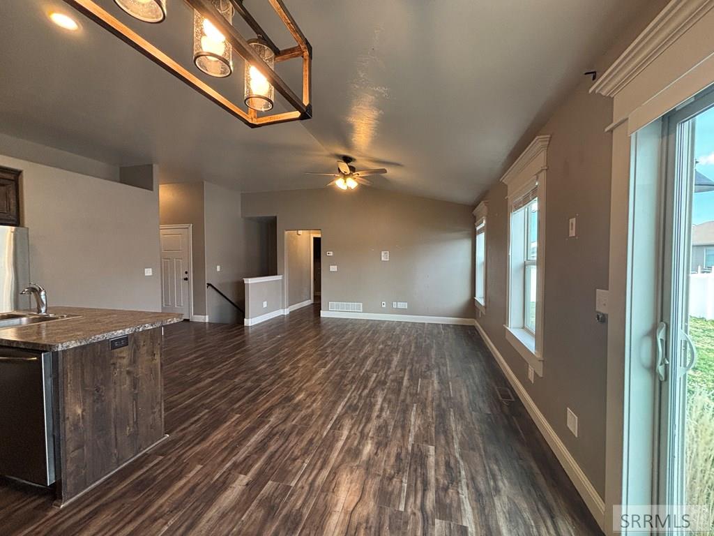 5136 Ryanne Way, IONA, Idaho image 11
