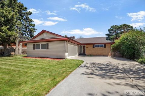 Photo of 1993 Azalea Drive, IDAHO FALLS, ID 83404 (MLS # 2186345)
