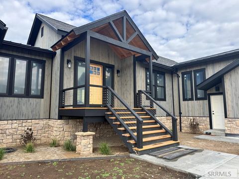 Photo of 623 Royal Elk Circle, VICTOR, ID 83455 (MLS # 2172591)