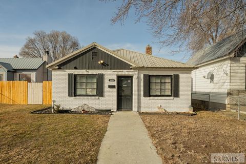 Photo of 1055 Cassia, IDAHO FALLS, ID 83402 (MLS # 2181903)