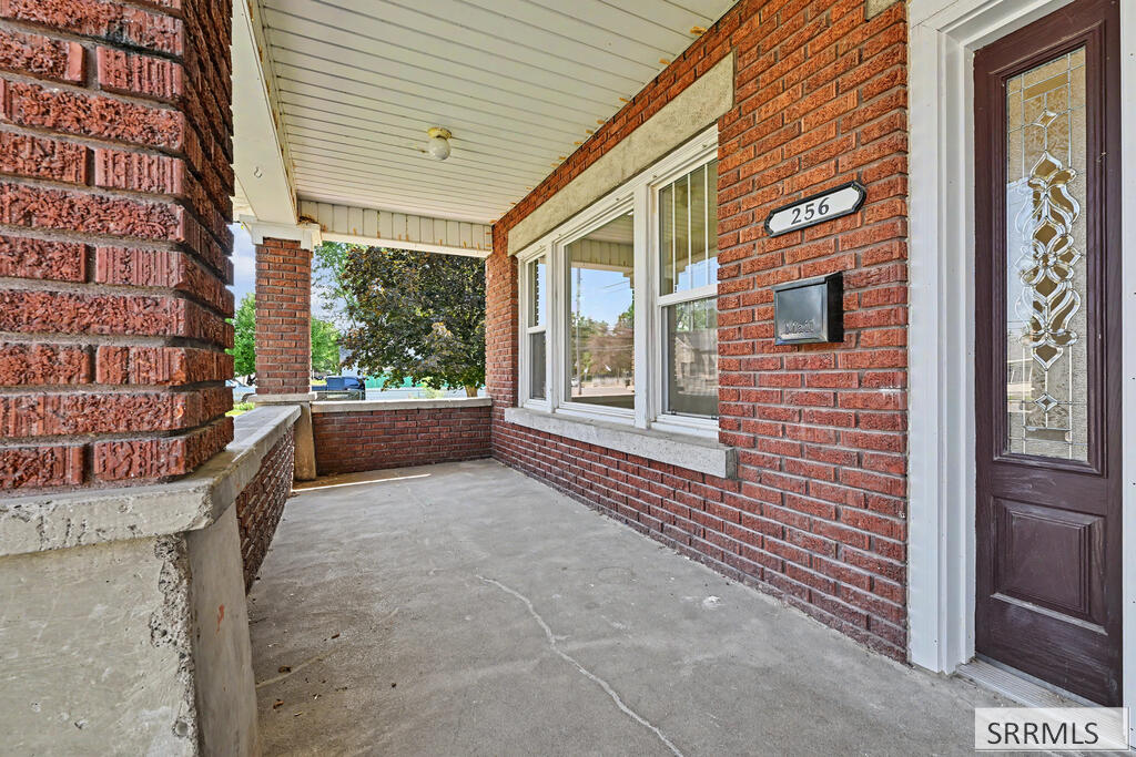 256 Center Street