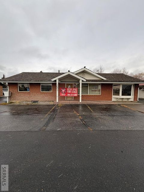 Photo of 1601 E 17th Street, IDAHO FALLS, ID 83404 (MLS # 2180929)