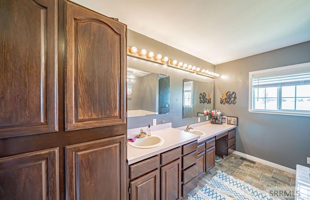 2664 W 5200 S, REXBURG, Idaho image 36