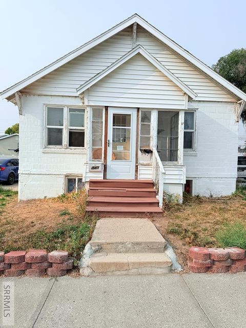 Photo of 447 Cleveland Street, IDAHO FALLS, ID 83401 (MLS # 2179407) Photo of 447 Cleveland Street, IDAHO FALLS, ID 83401 (MLS # 2179407)