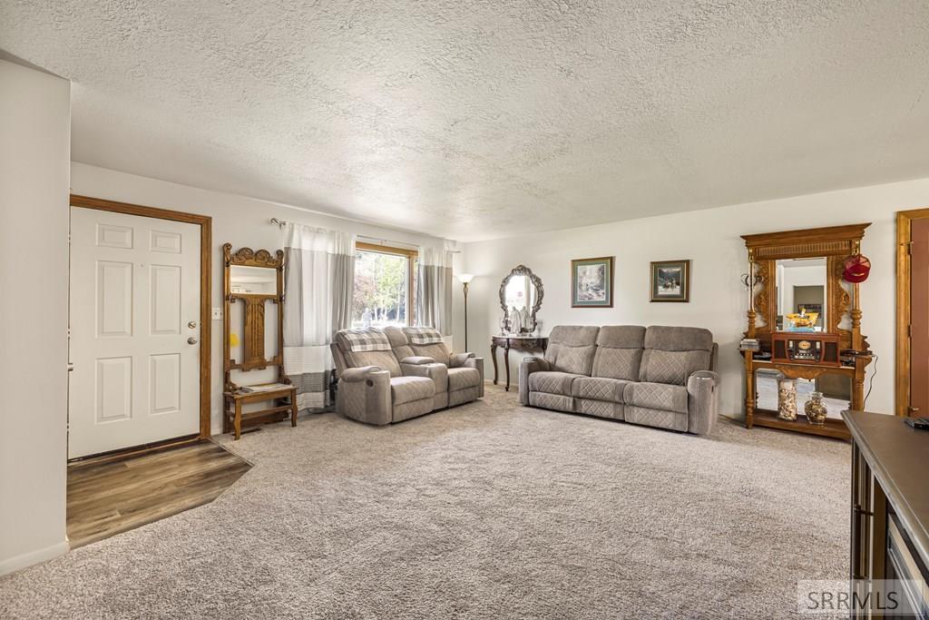 530 E Parri Drive, IDAHO FALLS, Idaho image 2