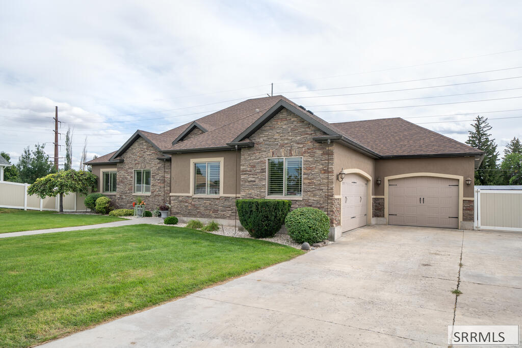 3430 Greenwillow Lane
