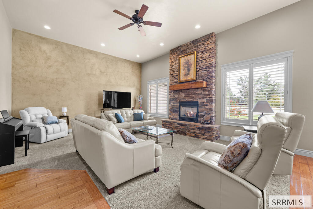 3430 Greenwillow Lane