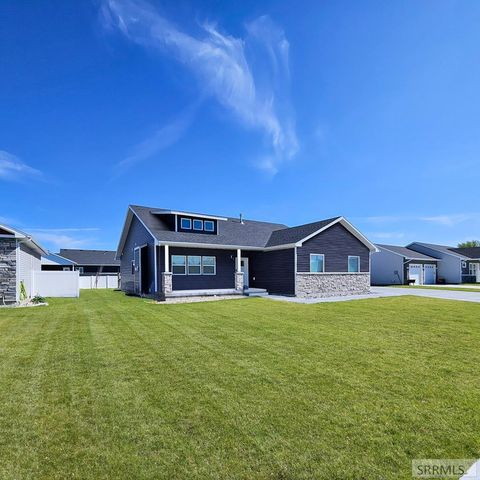 Photo of 760 Regency Lane, IDAHO FALLS, ID 83402 (MLS # 2182305)