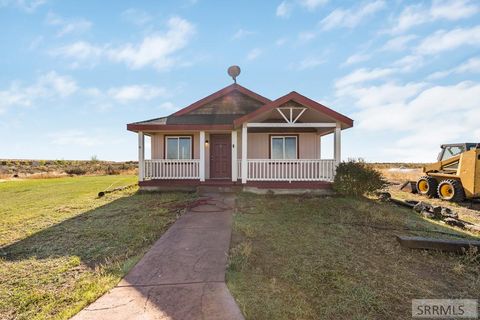 Photo of 789 S 1400 W, PINGREE, ID 83262 (MLS # 2180040)