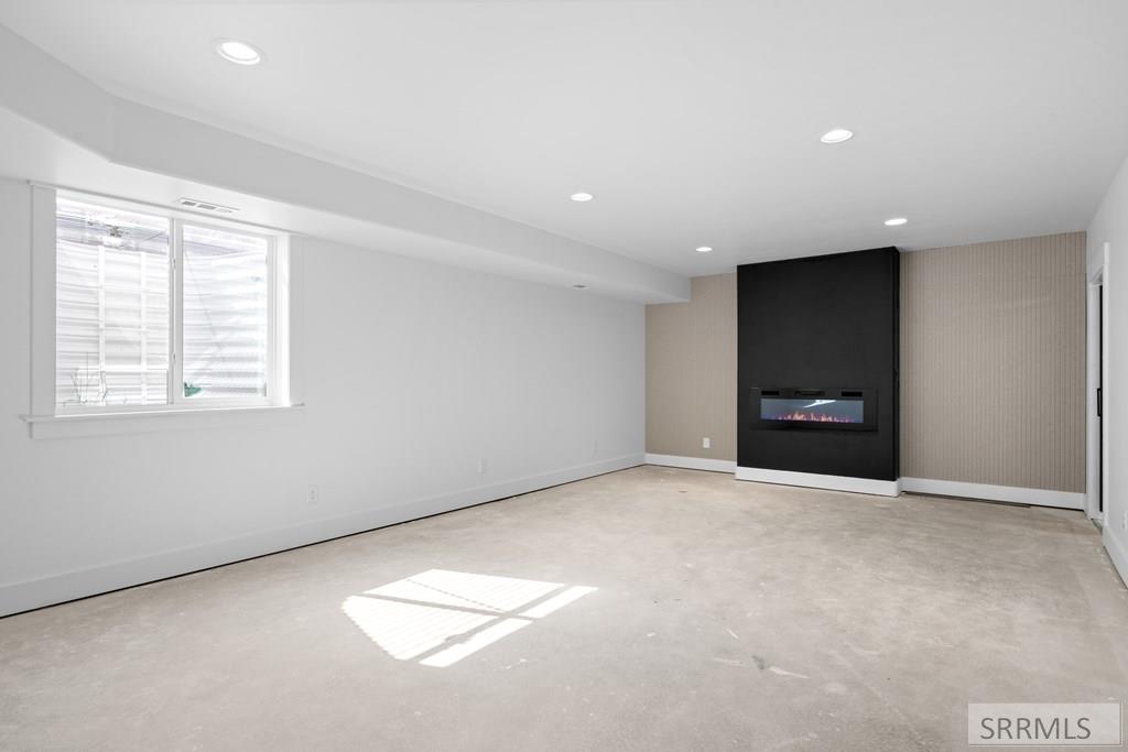 4633 N Jenkins Street, IONA, Idaho image 31