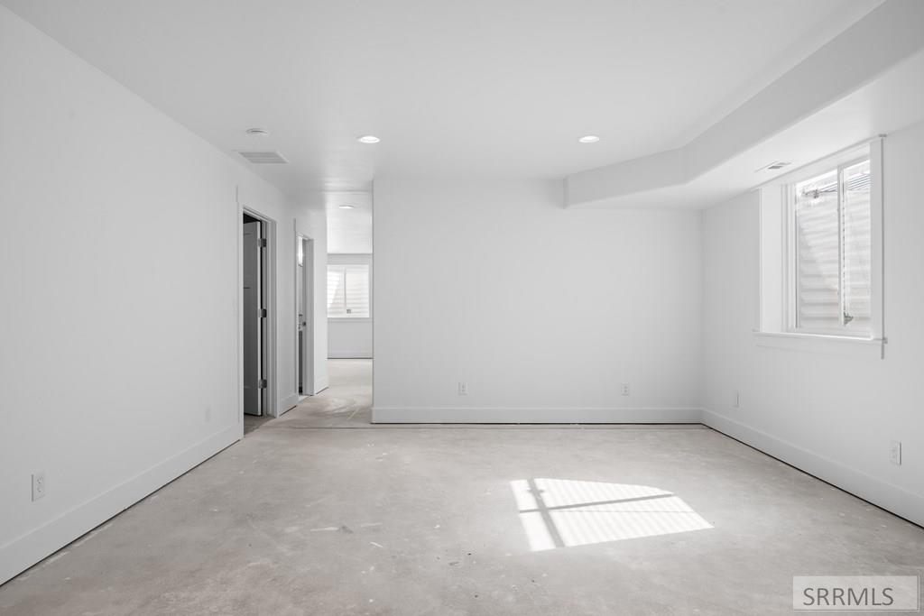 4633 N Jenkins Street, IONA, Idaho image 37