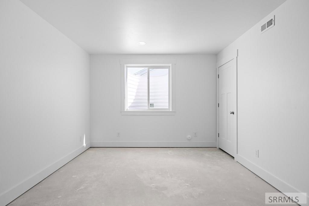 4633 N Jenkins Street, IONA, Idaho image 44