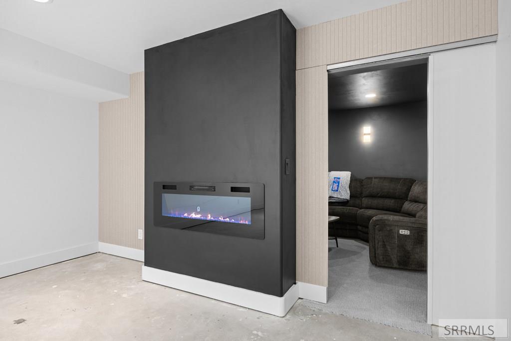 4633 N Jenkins Street, IONA, Idaho image 33
