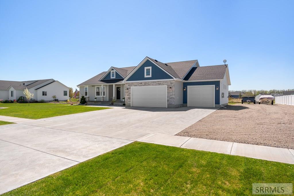 4633 N Jenkins Street, IONA, Idaho image 2