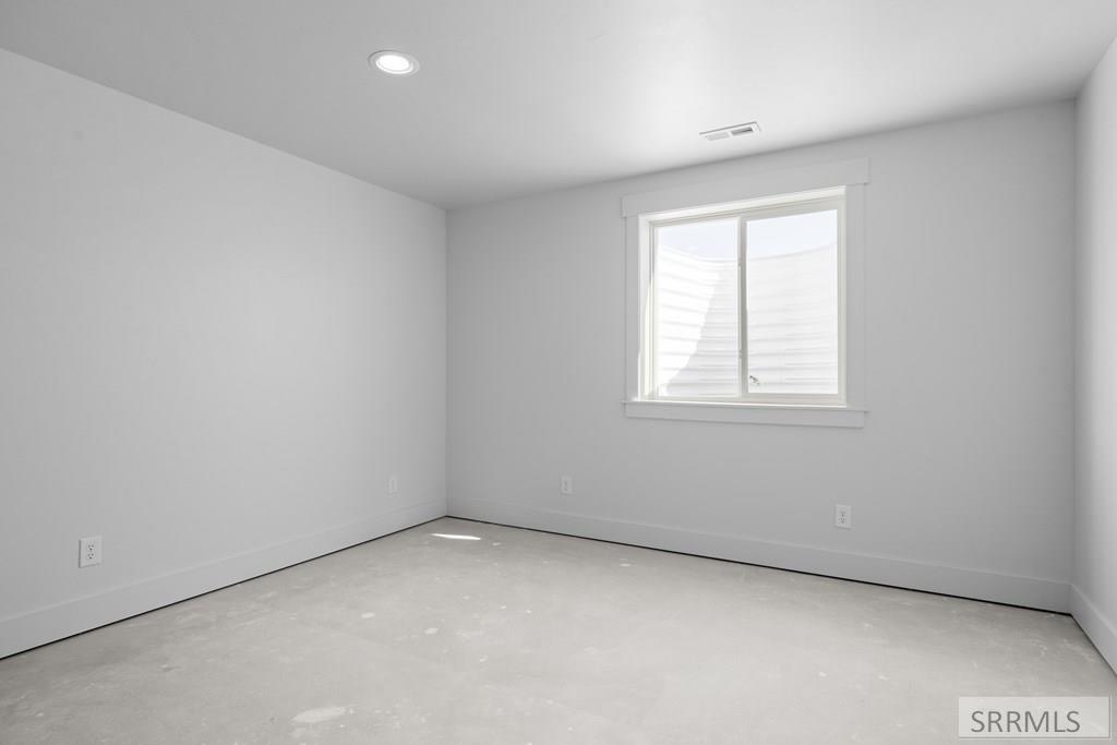 4633 N Jenkins Street, IONA, Idaho image 46