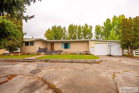 Photo of 1381 E Airport Road, BLACKFOOT, ID 83221 (MLS # 2180329)