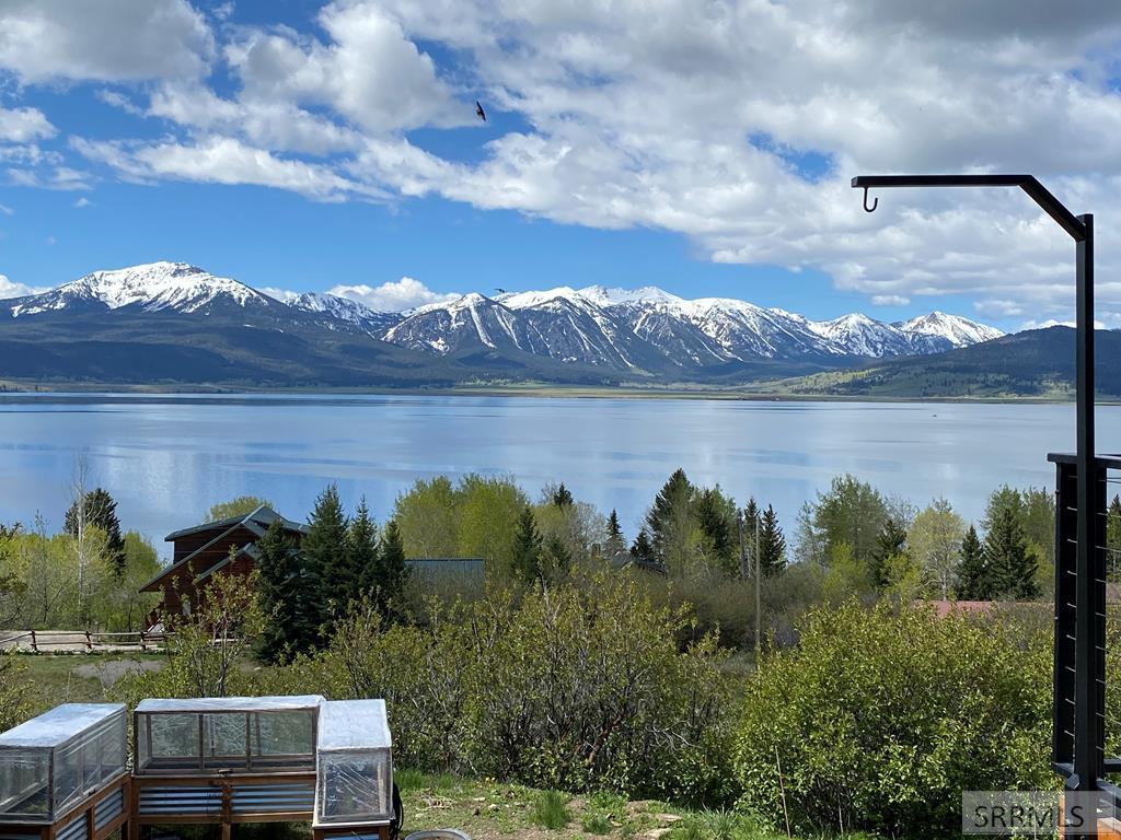 3872 Lake Breeze Drive, ISLAND PARK, Idaho image 10