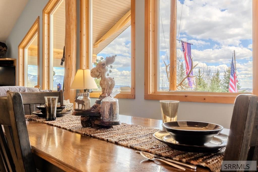 3889 Lake Breeze Drive, ISLAND PARK, Idaho image 16