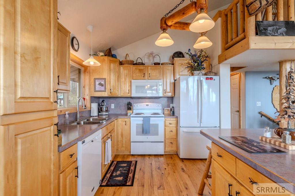 3889 Lake Breeze Drive, ISLAND PARK, Idaho image 8