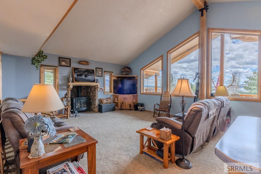 3889 Lake Breeze Drive, ISLAND PARK, Idaho image 12
