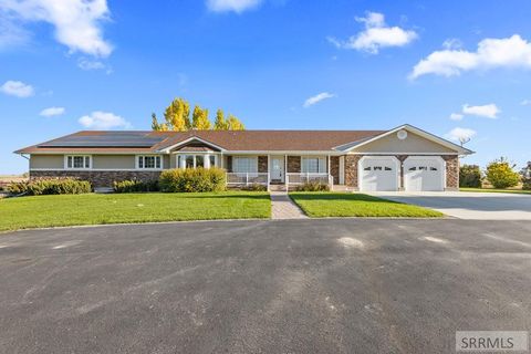 Photo of 538 E 1250 N, SHELLEY, ID 83274 (MLS # 2180404)