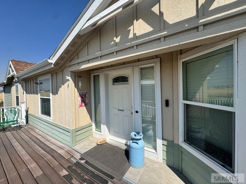 Mobile Home For Sale - 2139 N Pinewood Drive<br/> IDAHO FALLS, ID 83401