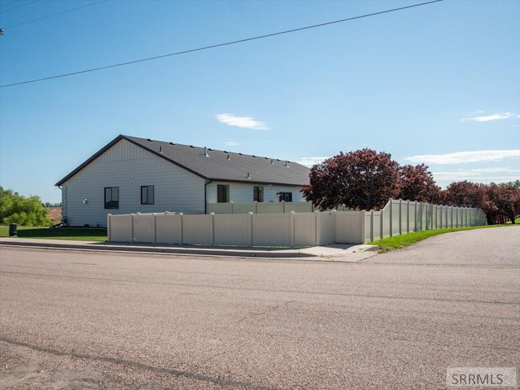 318 Lakeview Blvd, AMERICAN FALLS, Idaho image 32