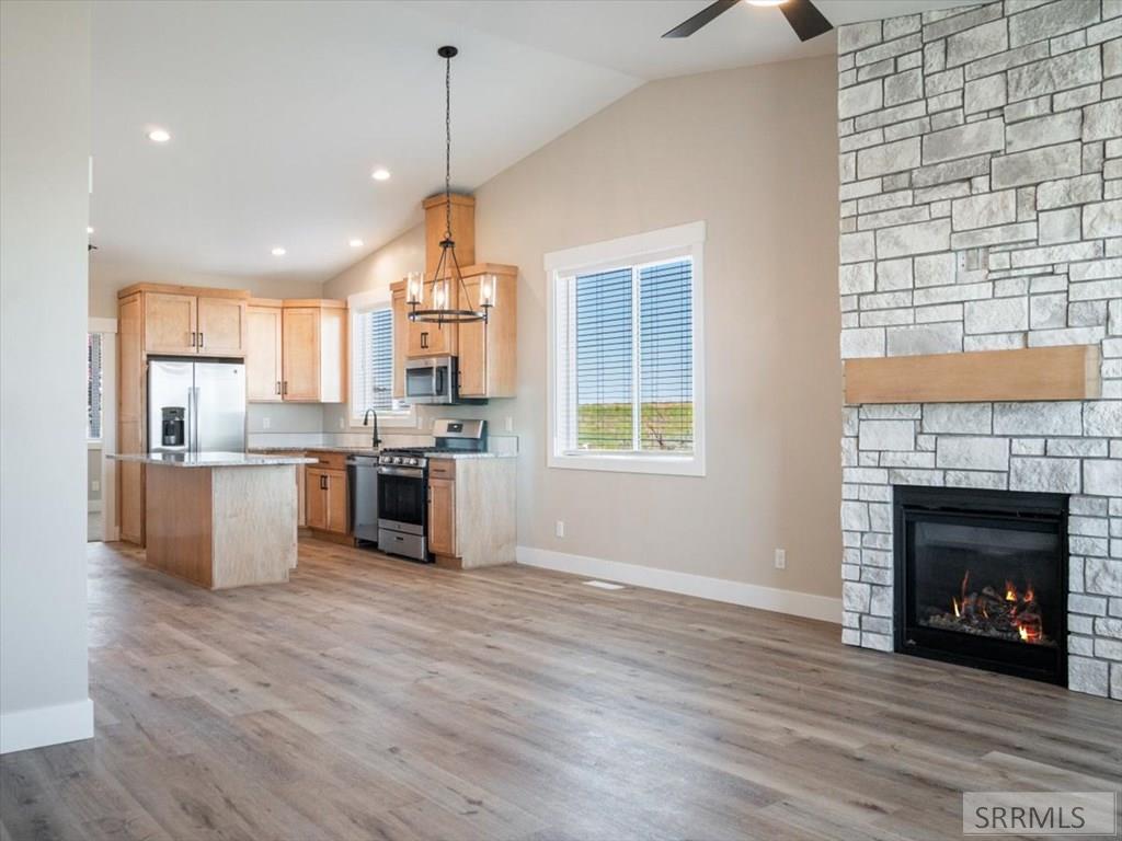 318 Lakeview Blvd, AMERICAN FALLS, Idaho image 4