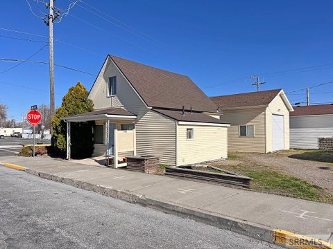 Homes For Sale - 390 N Broadway Street<br/> BLACKFOOT, ID 83221