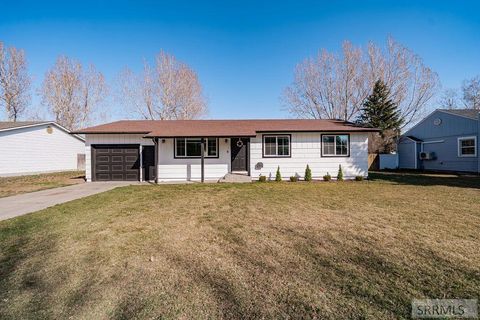 Photo of 605 S Maurine Drive, IDAHO FALLS, ID 83401 (MLS # 2184897)