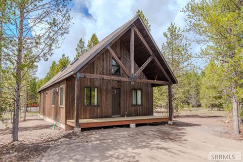 Photo of 3775 Arctic Fox Drive, ISLAND PARK, ID 83429 (MLS # 2185733)
