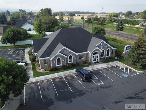 Photo of 1540 Elk Creek Drive #1, IDAHO FALLS, ID 83404 (MLS # 2179630) Photo of 1540 Elk Creek Drive #1, IDAHO FALLS, ID 83404 (MLS # 2179630)